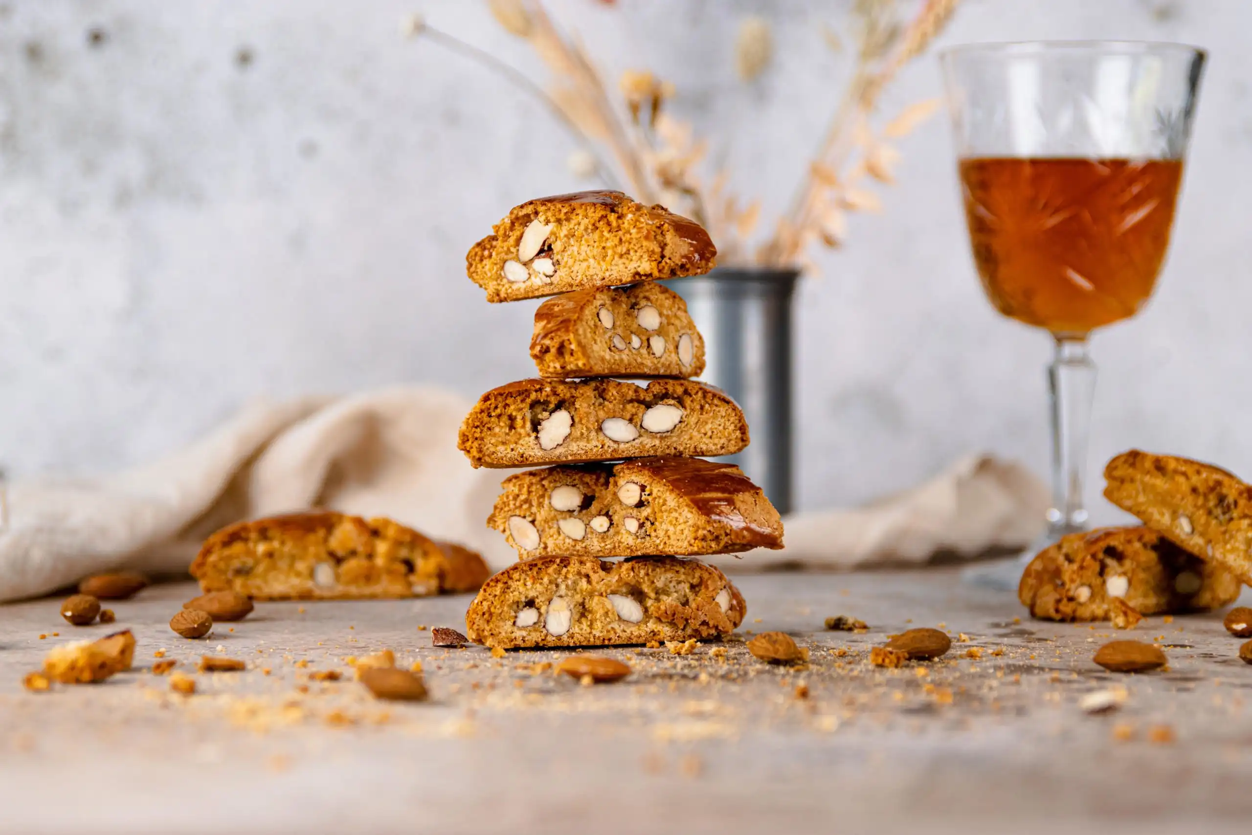Cantucci: Istoria biscuiților toscaniIstorie și tradiții
