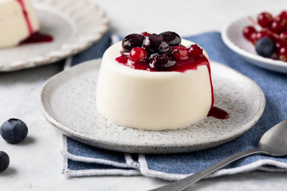 Panna Cotta: Delicatețe Simplă