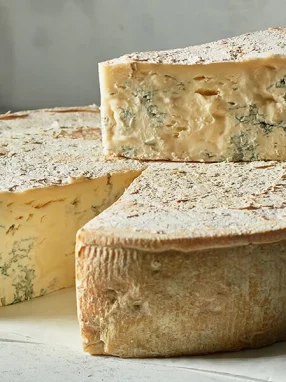 Cum se bucură italienii de brânză: De la Pecorino la Gorgonzola